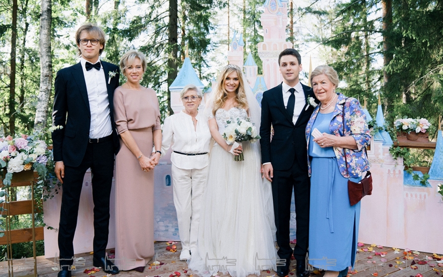 Свадьба внучки Алисы Фрейндлих